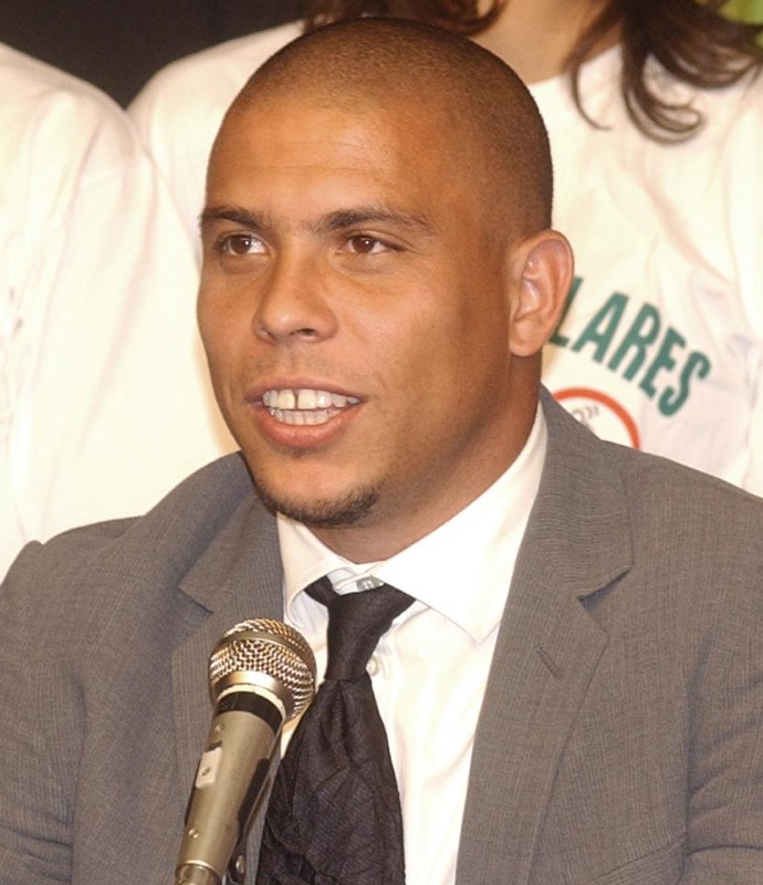 Ronaldo Nazário (R9)